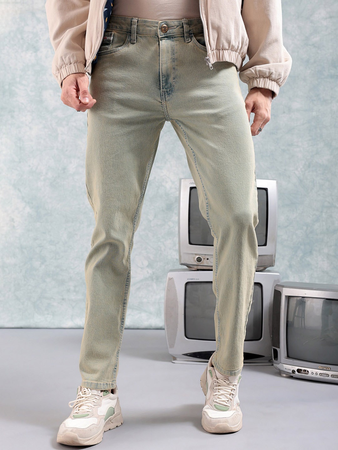 

The Indian Garage Co Men Slim Fit Heavy Fade Jeans, Khaki