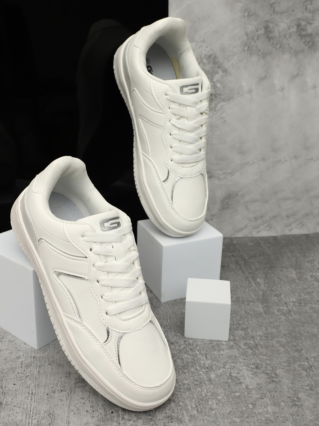

Goldstar Women Colourblocked Sneakers, White
