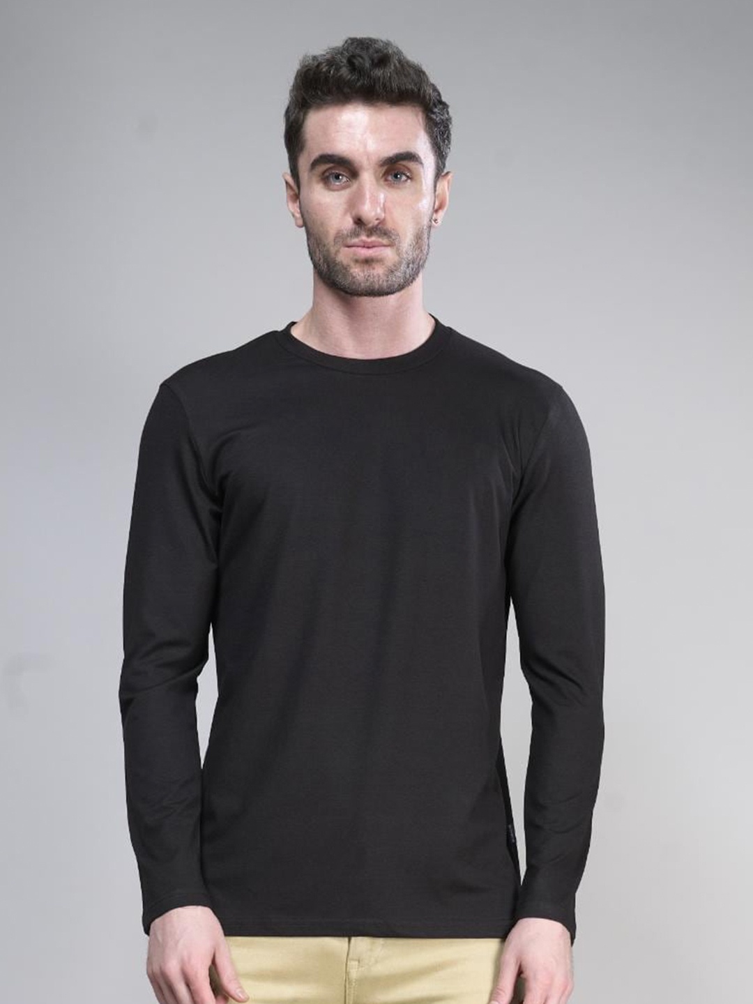 

INTERWOVE Round Neck Long Sleeves Bamboo Slim Fit T-shirt, Black