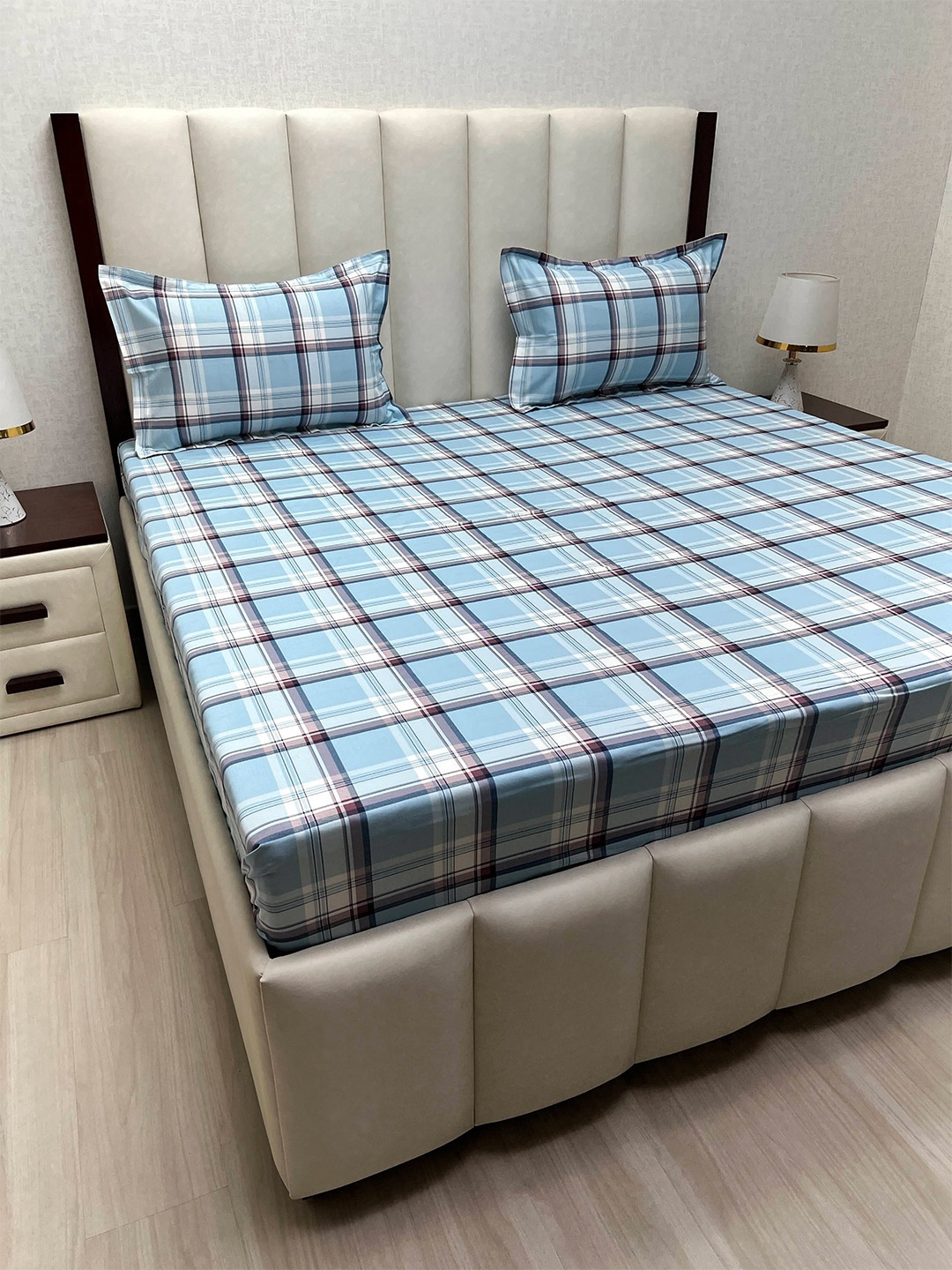 

Pure Decor Blue & White Geometric 300 TC King Bedsheet with 2 Pillow Covers