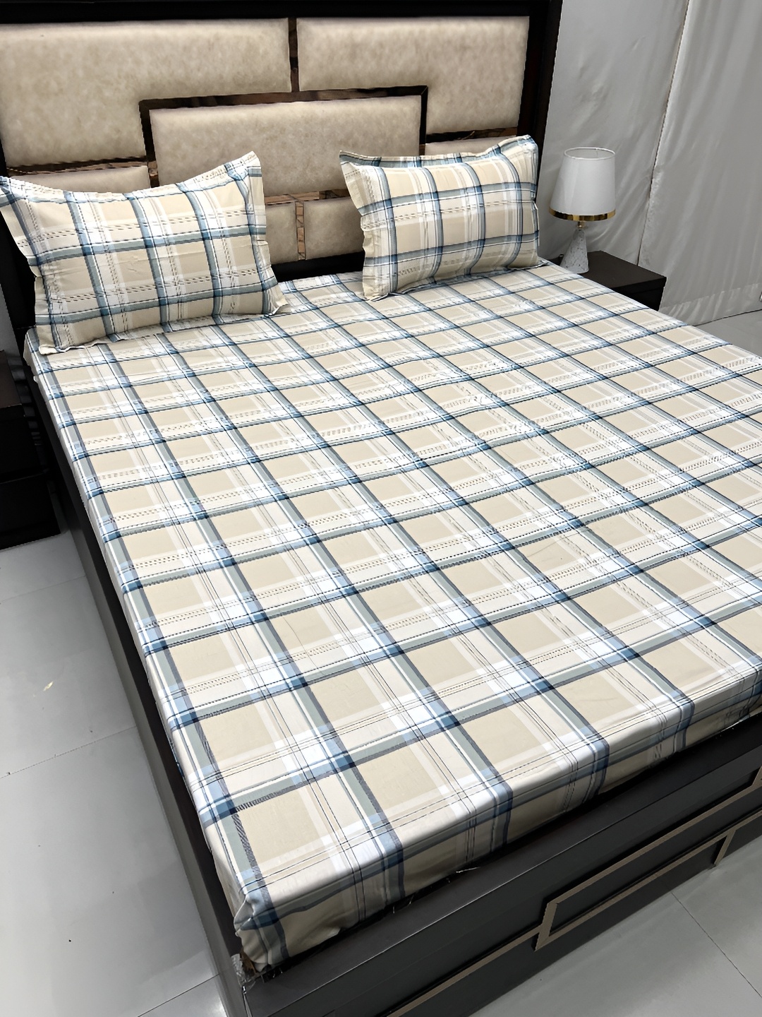 

Pure Decor White & Blue Geometric 300 TC King Bedsheet with 2 Pillow Covers