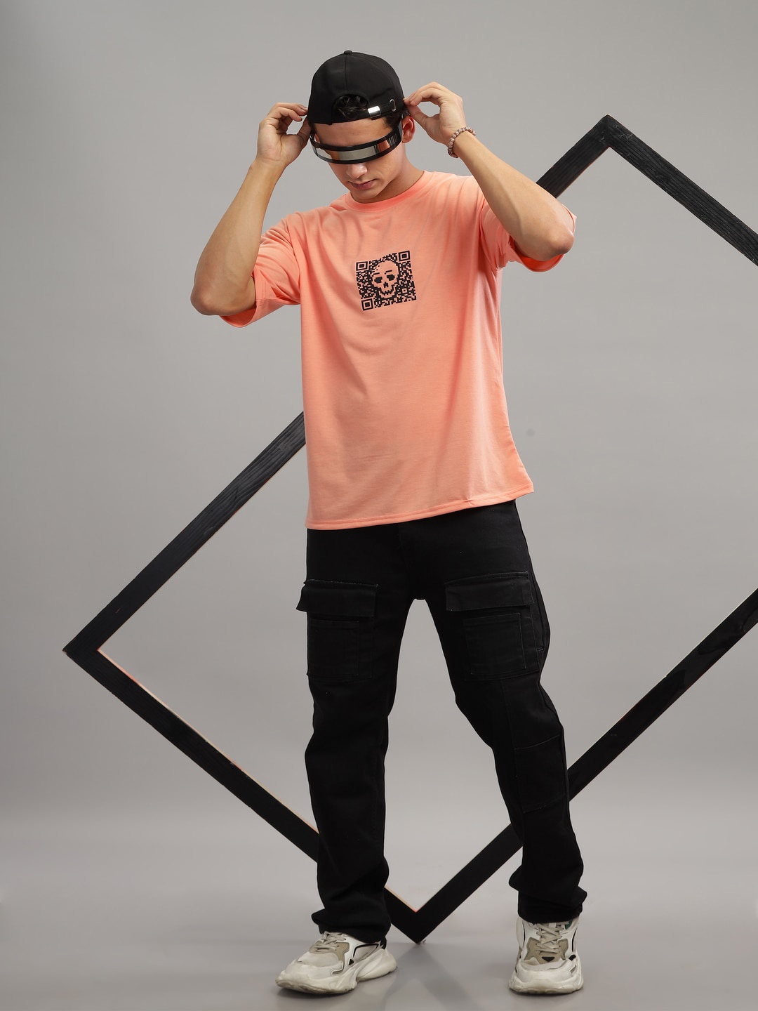 GRITSTONES Men Typography Drop-Shoulder Sleeves Pockets T-shirt, Coral