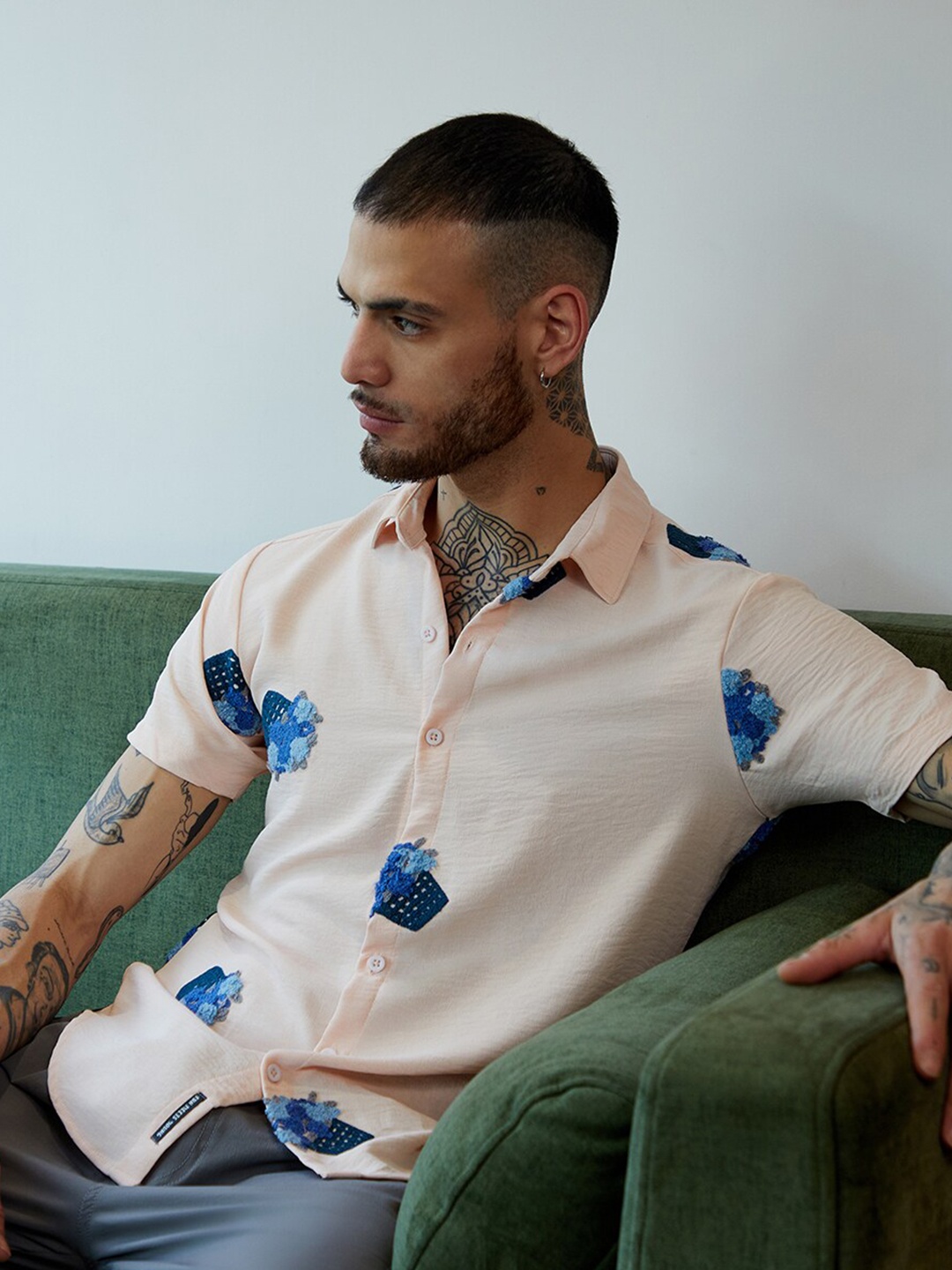 

Campus Sutra Flower Basket Shirt, Orange