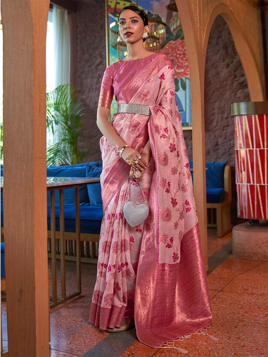 

DEVATITHI Woven Design Zari Organza Saree, Pink