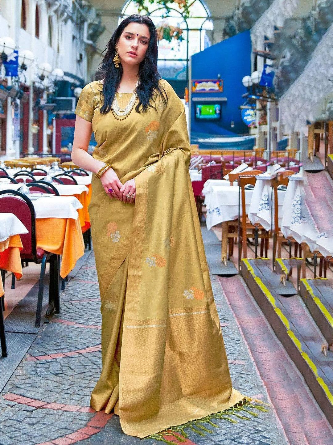 

DEVATITHI Woven Design Zari Silk Blend Saree, Brown