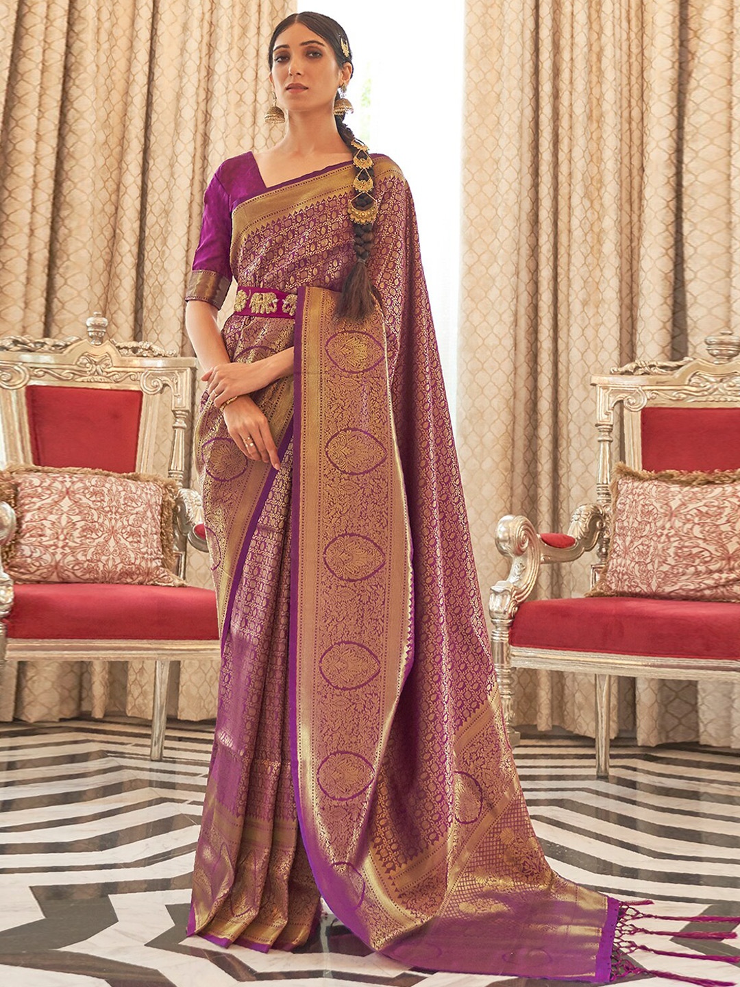 

DEVATITHI Woven Design Zari Silk Blend Belted Kanjeevaram Saree, Purple