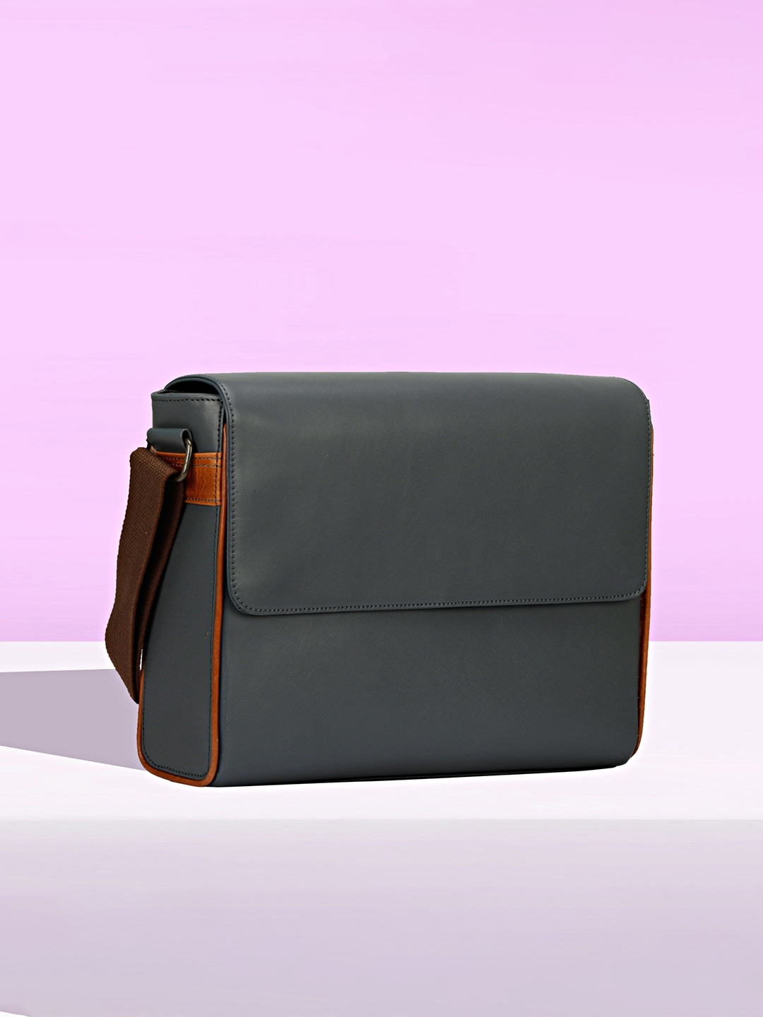 

PERKED Leather Structured Sling Bag, Grey