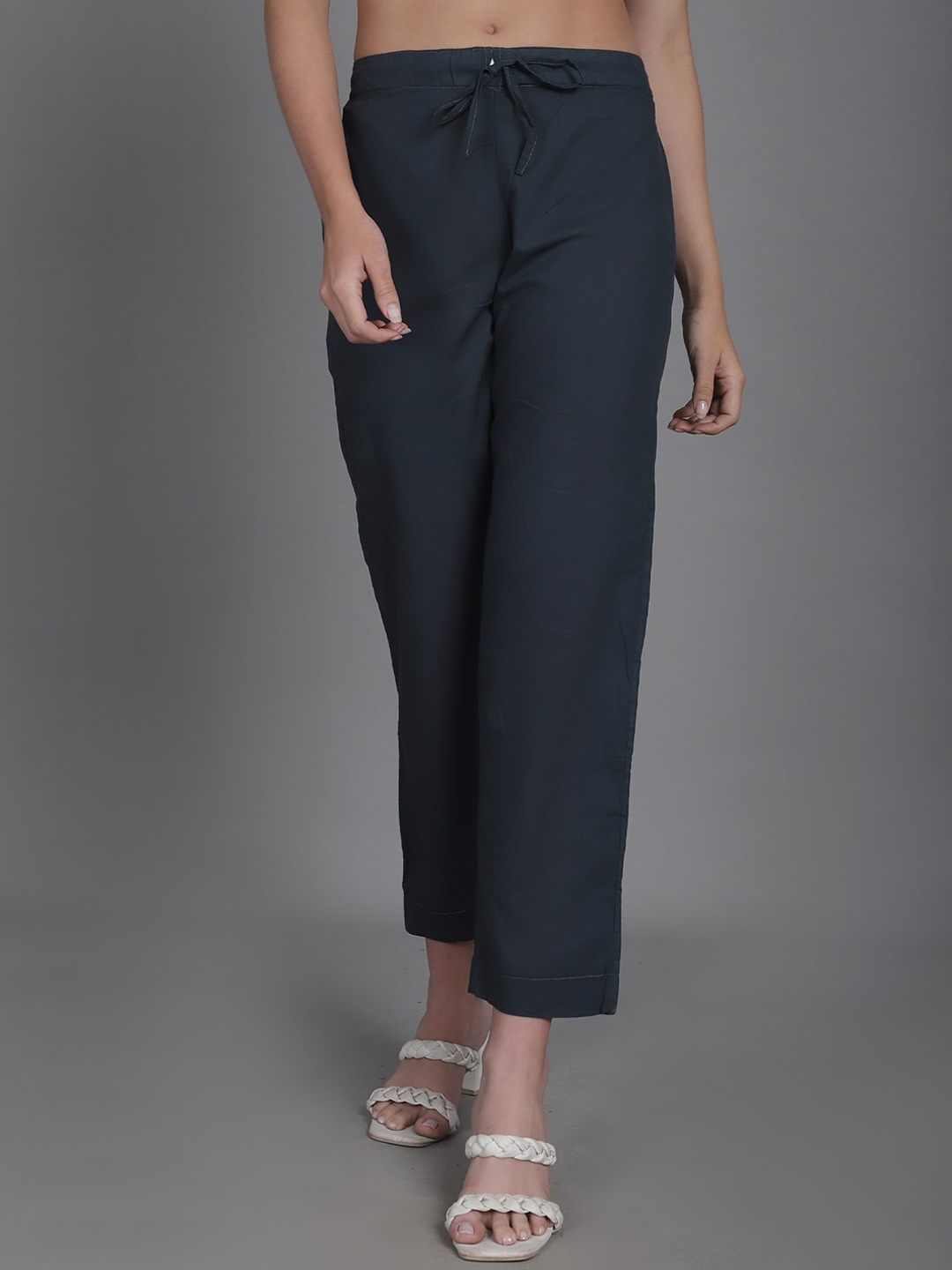 

Aarsha Women Relaxed Straight Leg Trousers, Olive