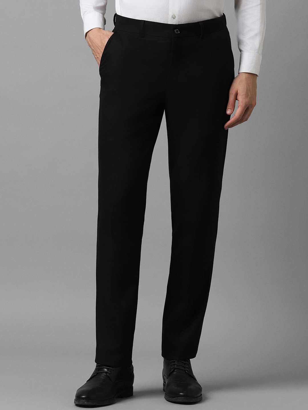 

Louis Philippe Men Slim Fit Trousers, Black