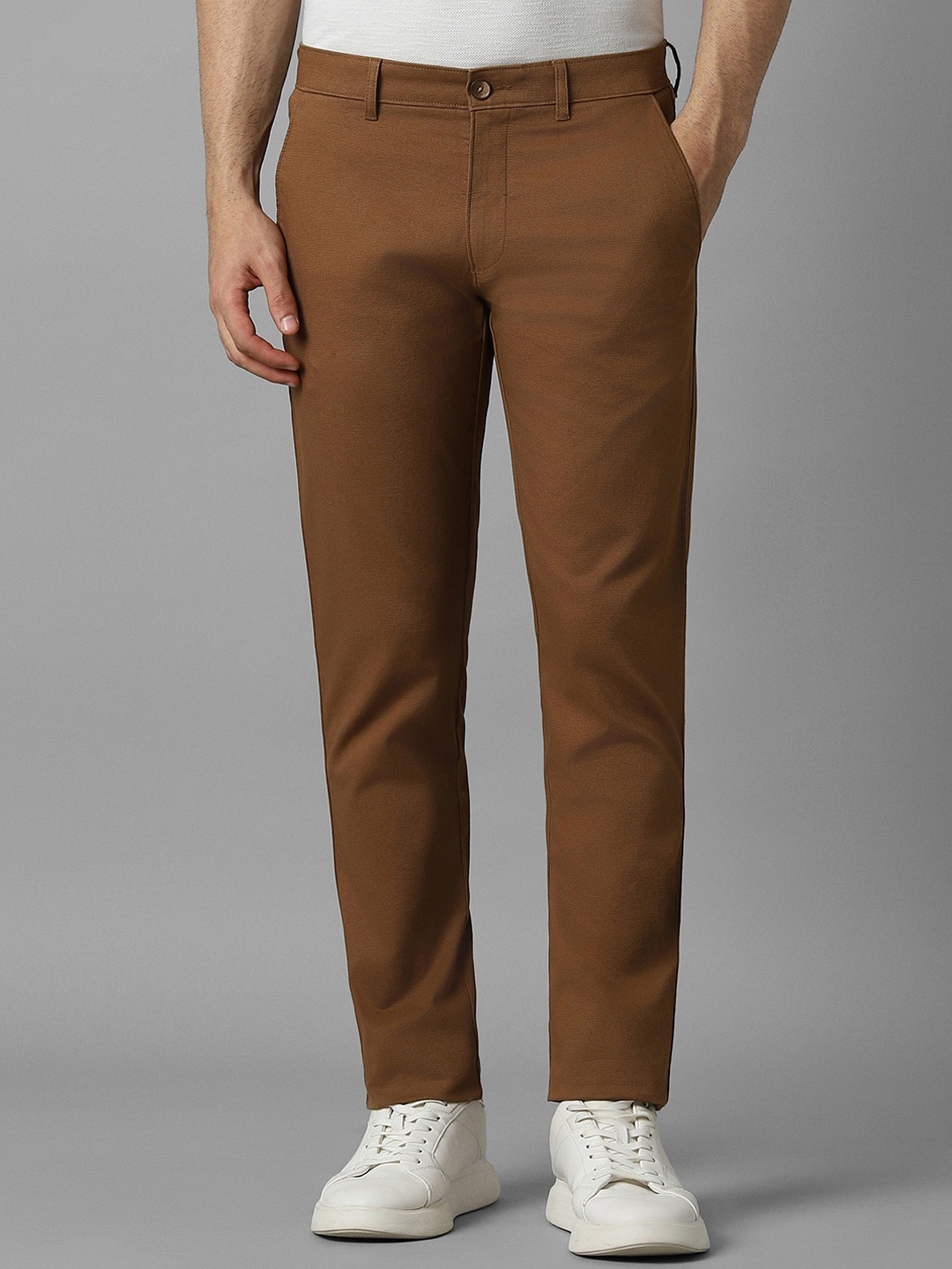 

Louis Philippe Sport Men Slim Fit Trousers, Brown