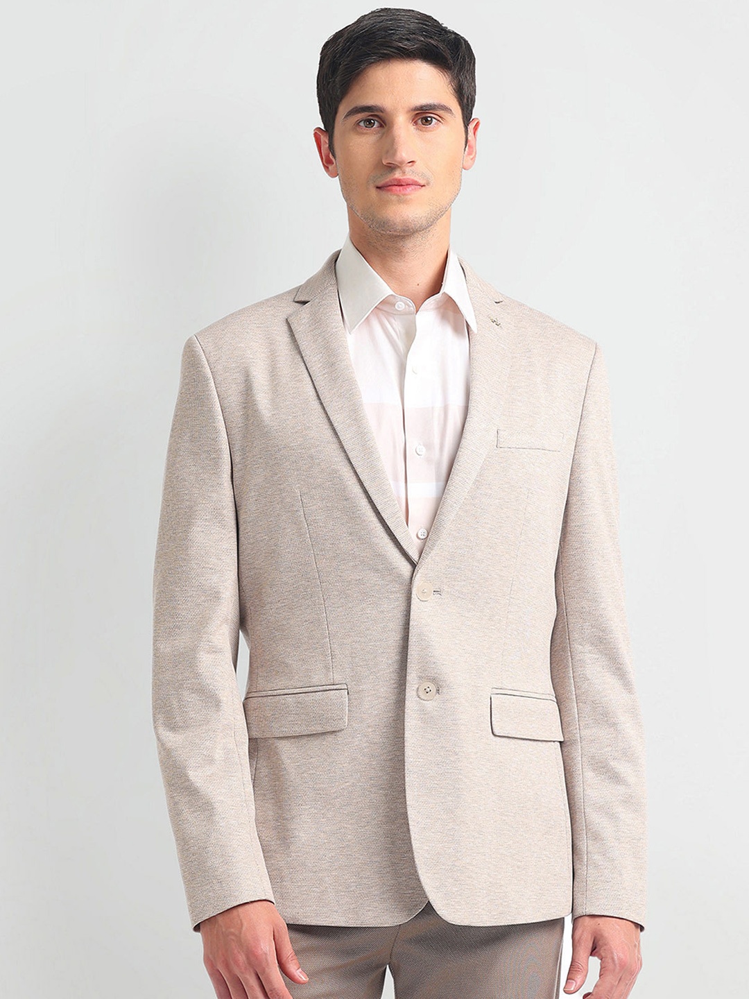 

Arrow Heathered Dobby Self-Design Single Breasted Slim-Fit Blazer, Beige