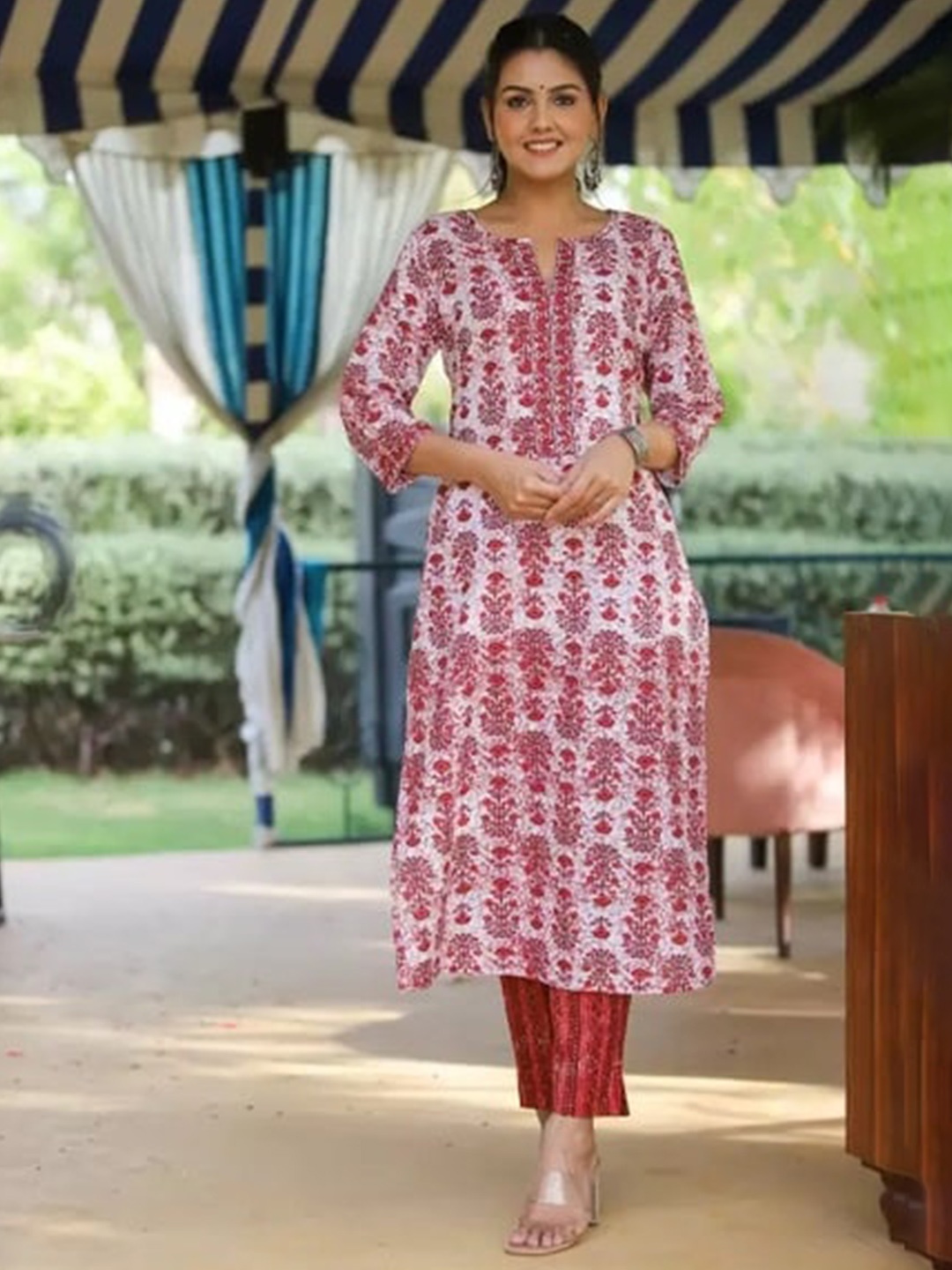 

D K W Women Floral Printed Regular Pure Cotton Kurta with Trousers, Red