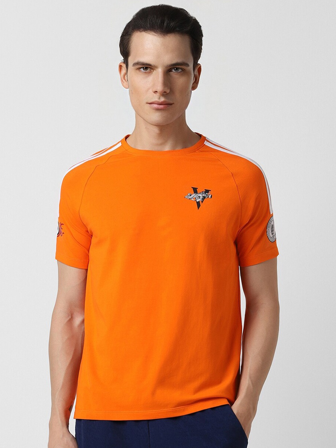 

Van Heusen Flex Men T-shirt, Orange