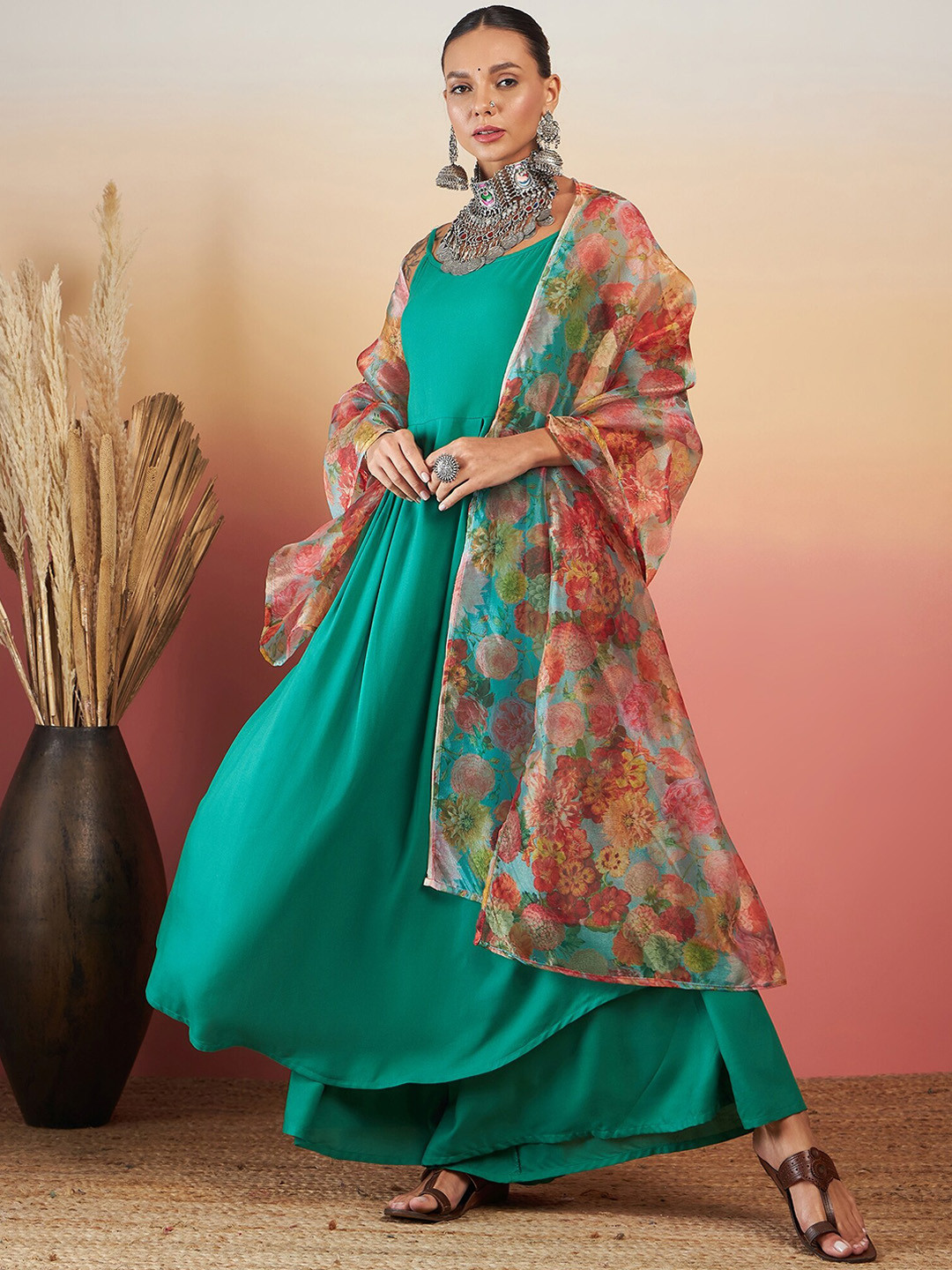 

InWeave Women Empire Kurta with Palazzos & With Dupatta, Green