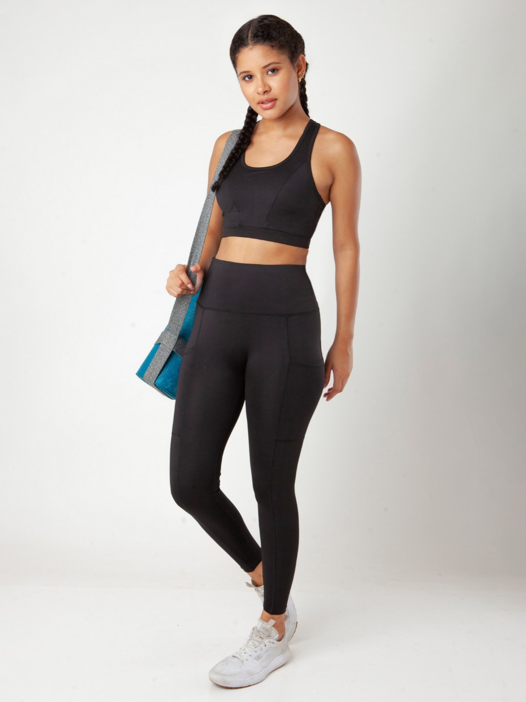 

THEFITTHEORY Women Slim-Fit Ankle-Length Tights, Black