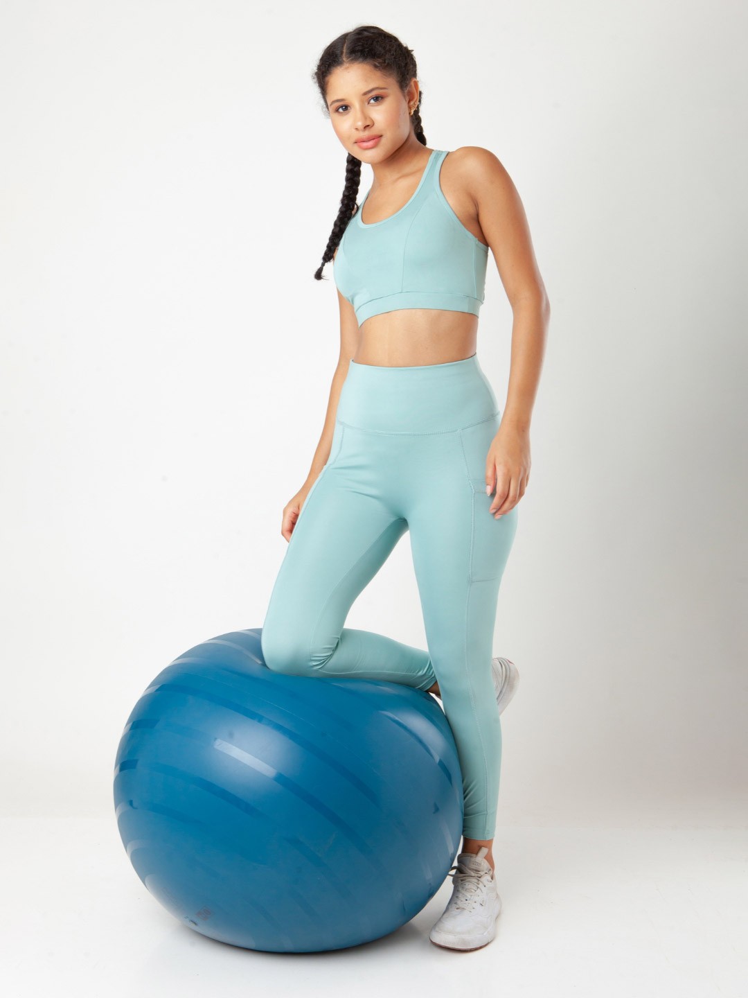 

THEFITTHEORY Women Slim-Fit Ankle-Length Tights, Sea green