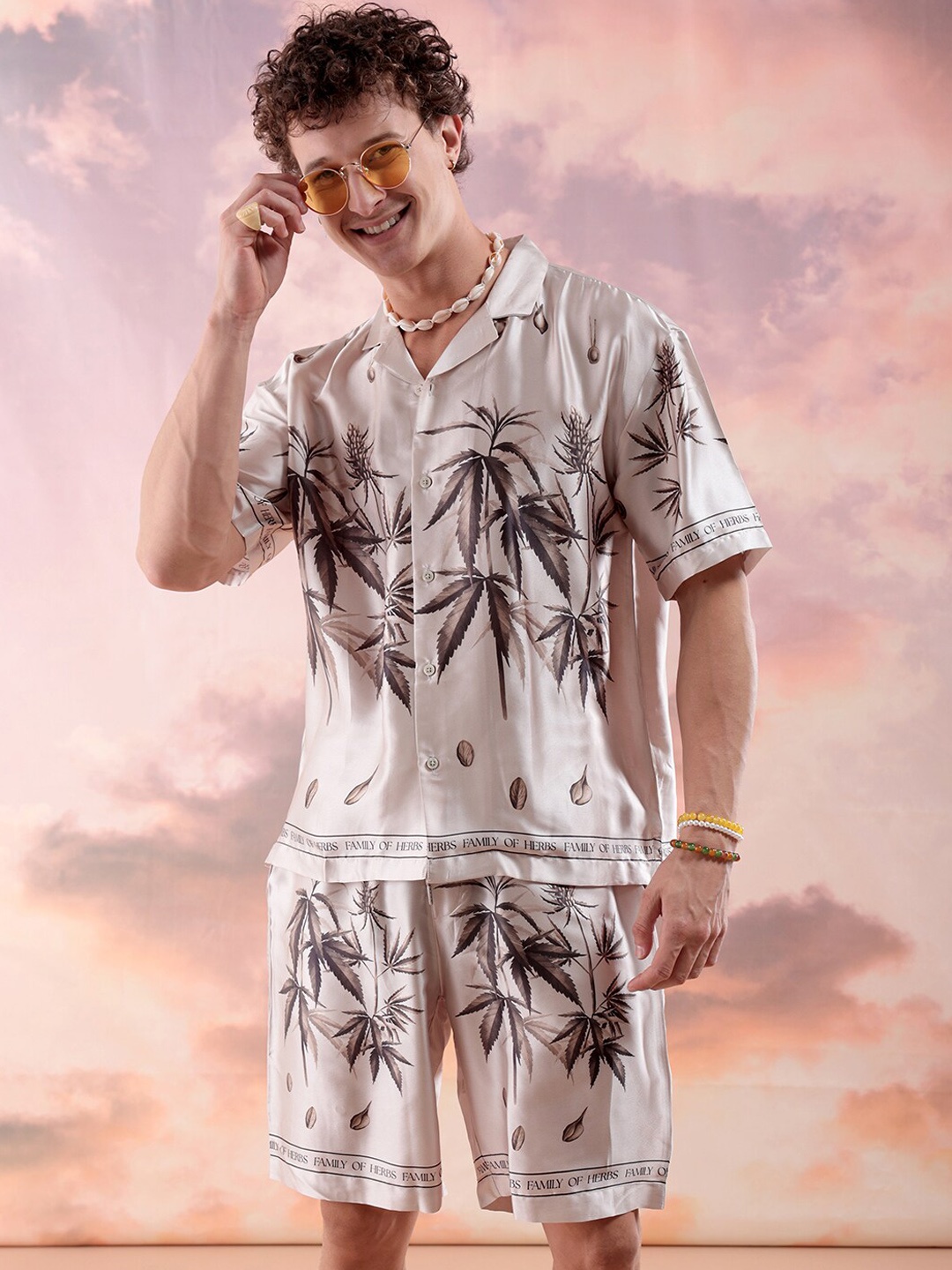 

The Indian Garage Co Printed Collar Neck Shirt & Mid-Rise Shorts Co-Ords, Cream