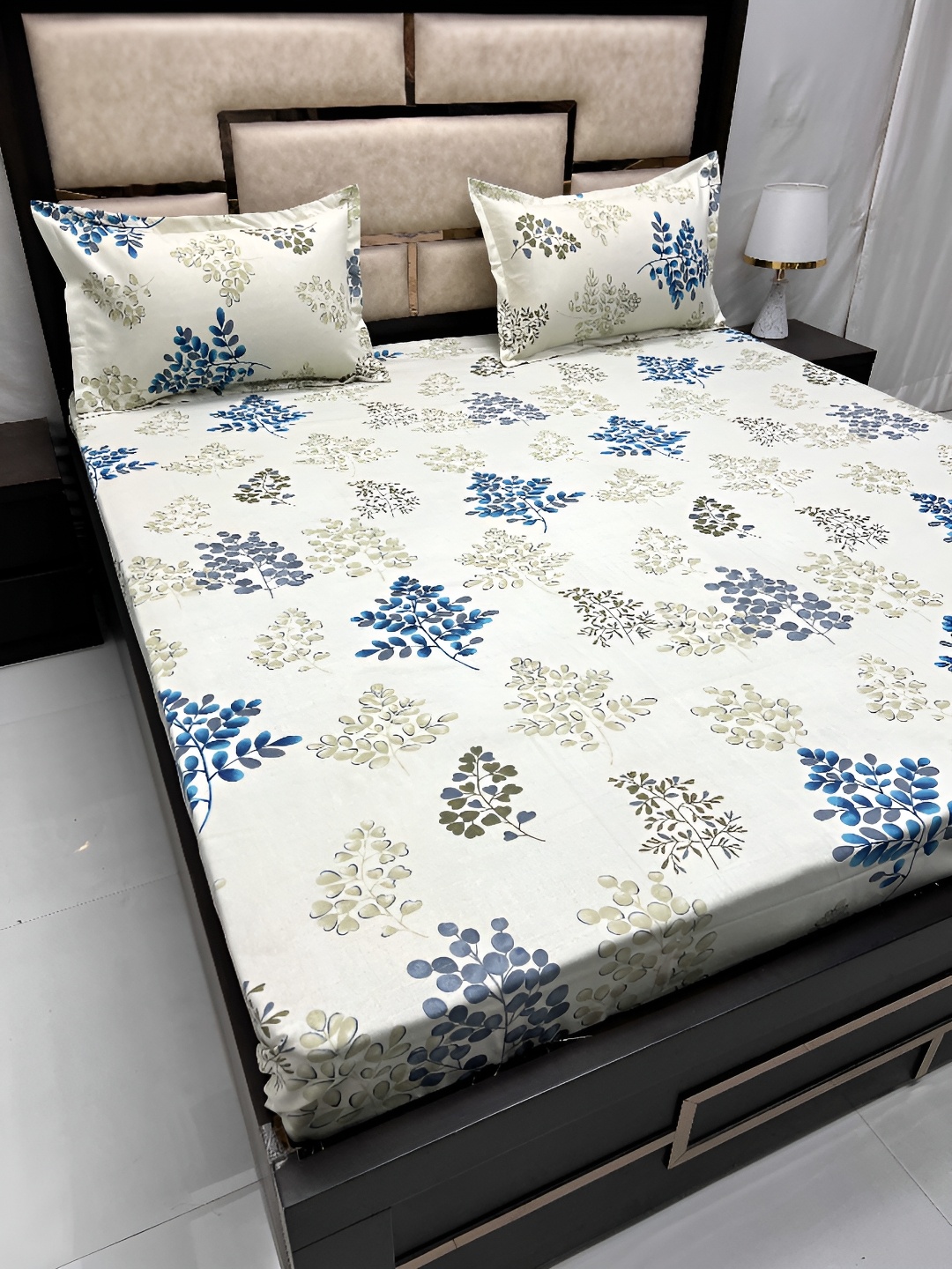 

Pure Decor White & Blue Floral 260 TC Queen Bedsheet with 2 Pillow Covers