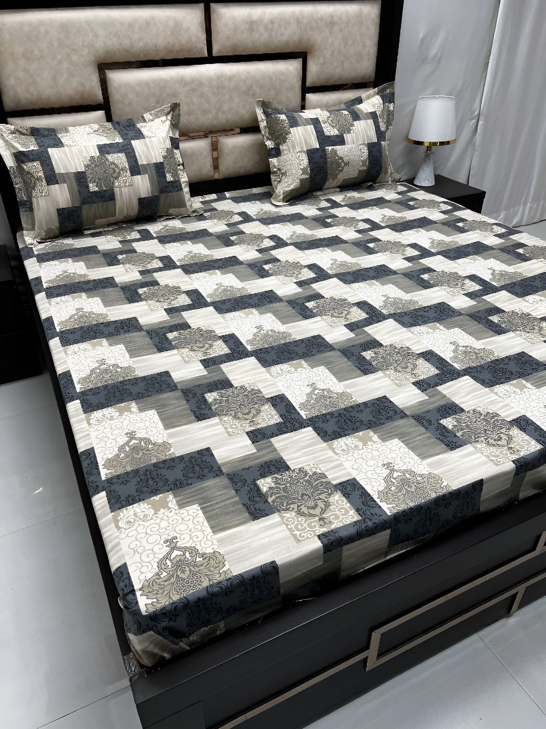 

Pure Decor White & Grey Ethnic Motifs 260 TC Queen Bedsheet with 2 Pillow Covers