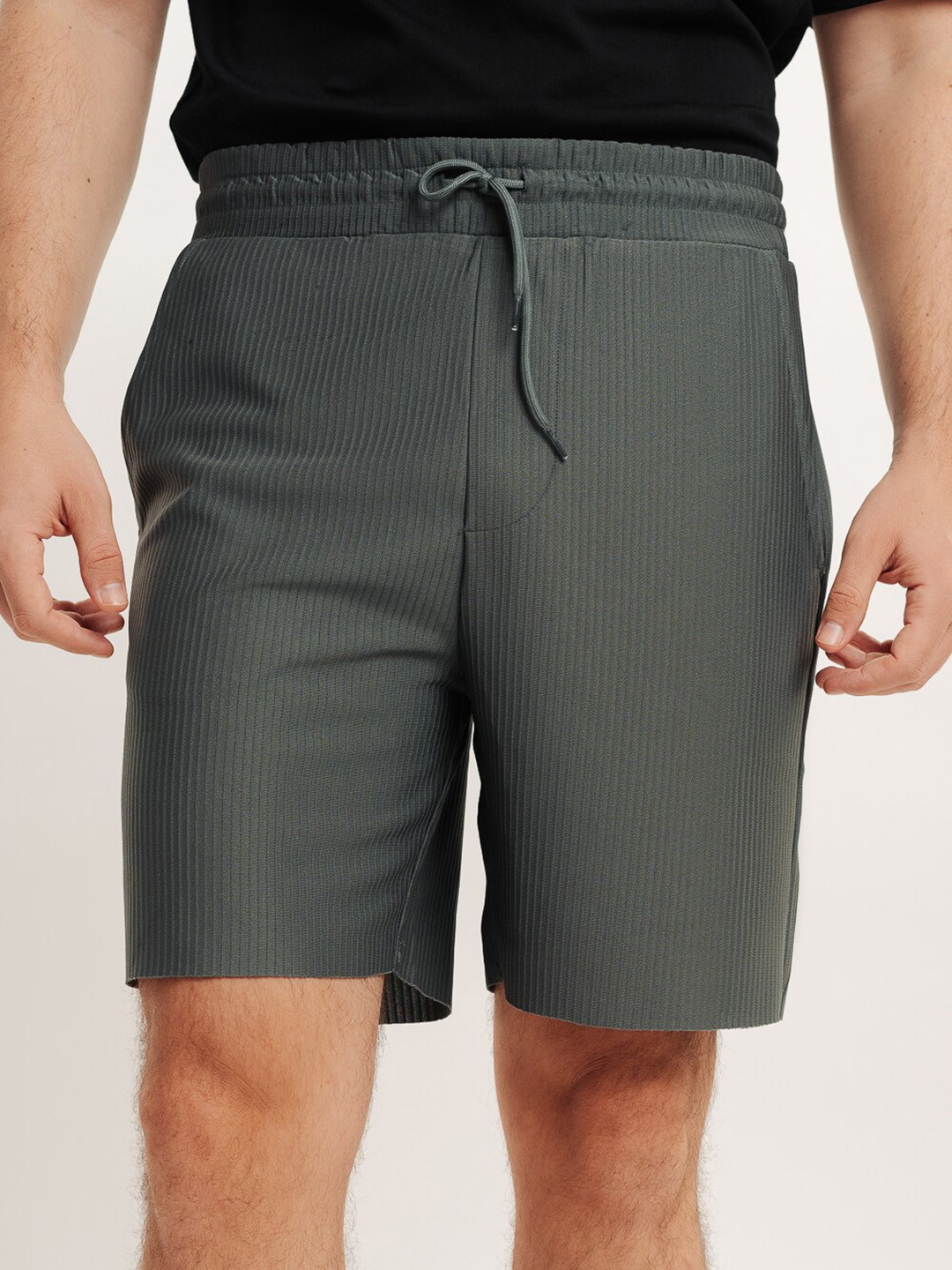 

FREAKINS Men Mid-Rise Regular Shorts, Green