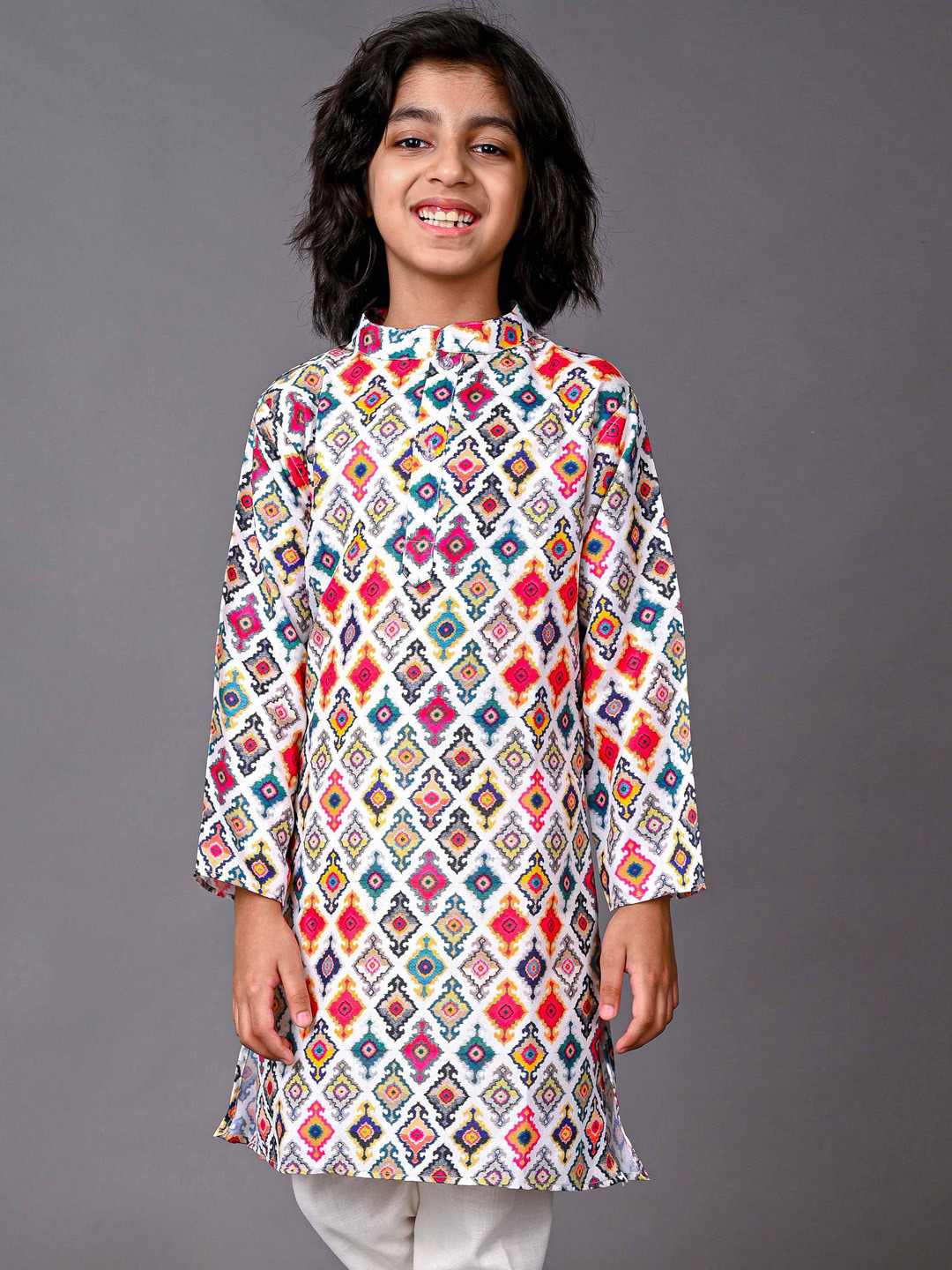 

VESHAM Boys Geometric Printed Flared Sleeves Mirror Work Kurta, Multi