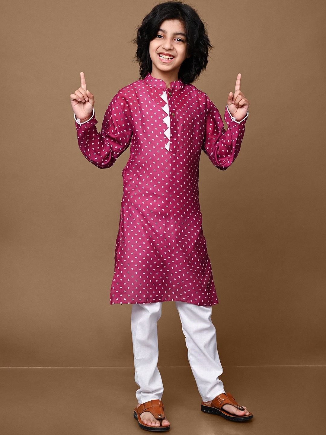 

VESHAM Boys Quirky Checked Flared Sleeves Mirror Work Kurta, Burgundy