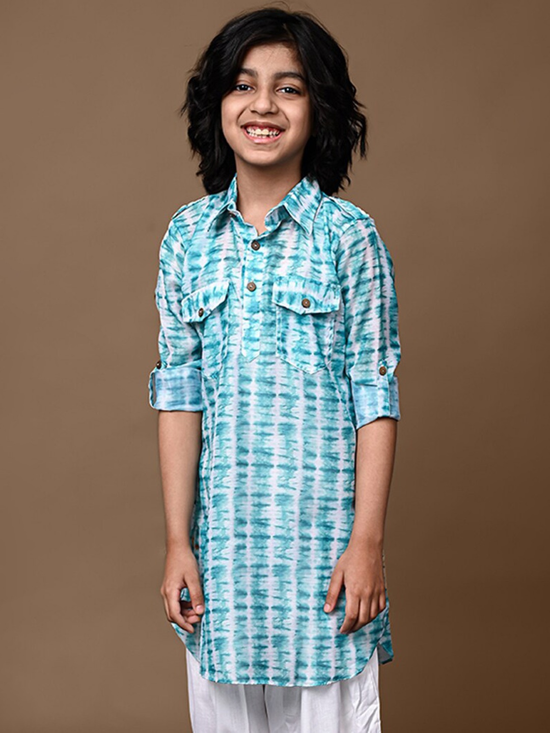 

VESHAM Boys Checked Flared Sleeves Kurta, Green