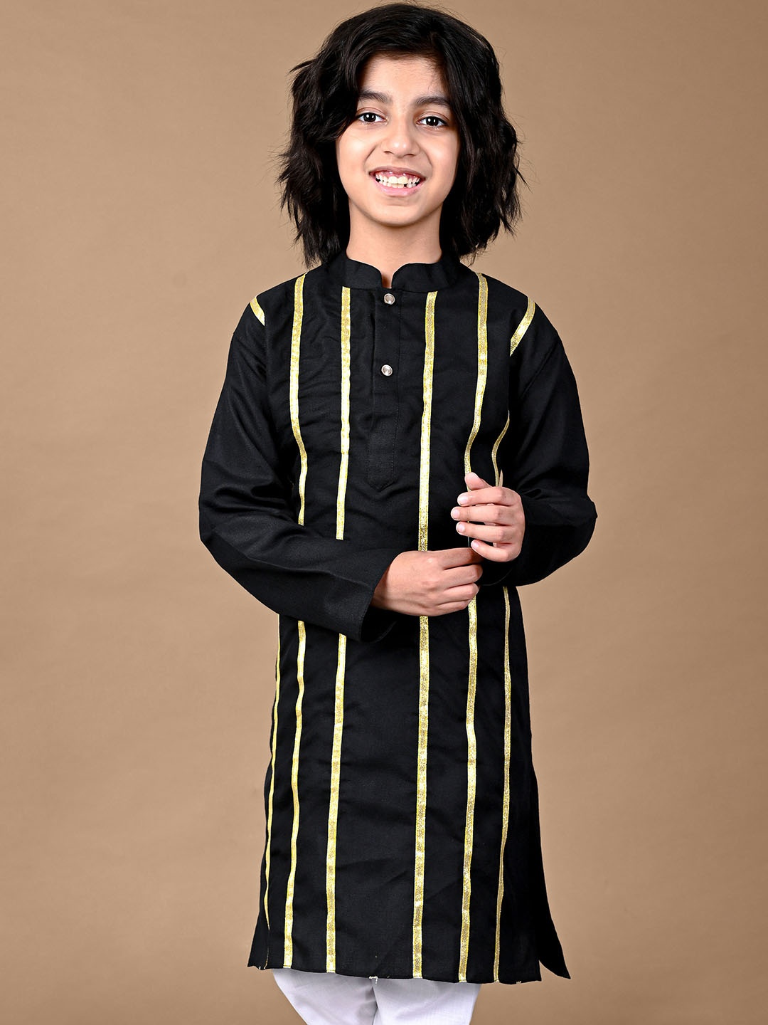 

VESHAM Boys Striped Kurta, Black