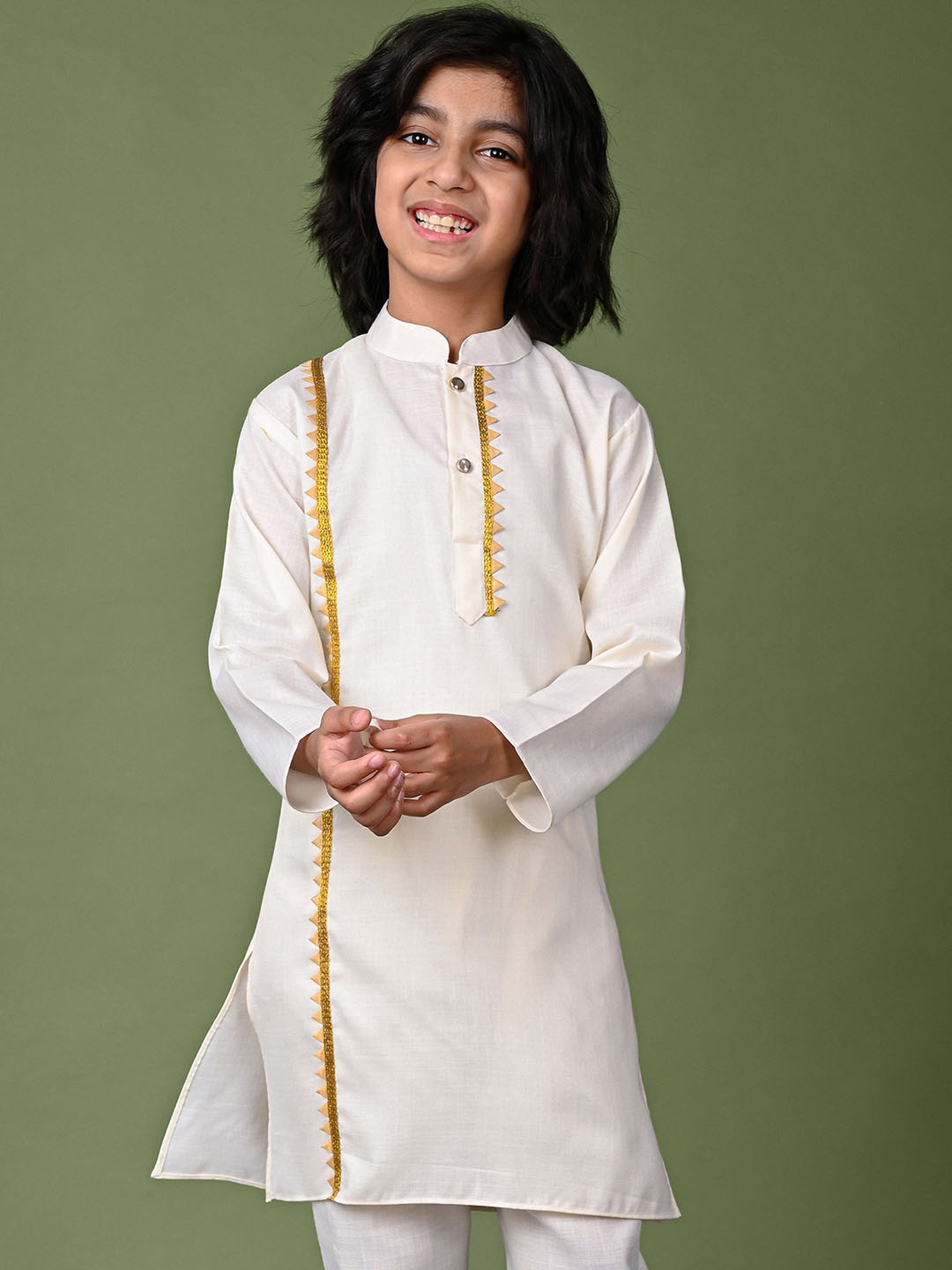 

VESHAM Boys Thread Work Kurta, Cream