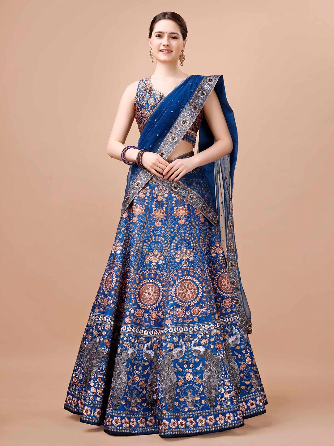 

SAPTRANGI Embellished Sequinned Semi-Stitched Lehenga & Blouse With Dupatta, Blue