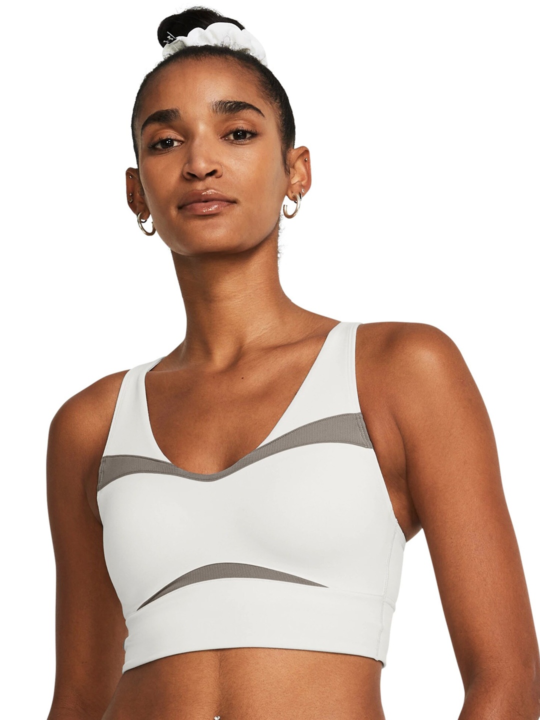 

UNDER ARMOUR UA Smartform Evolution Mid Longline Sports Bra, White