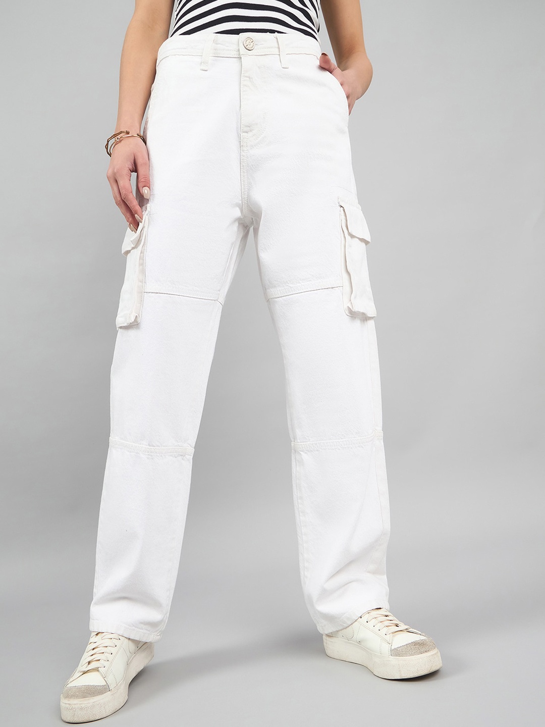 

Style Quotient Women White Relaxed Fit High-Rise Cotton Cargos Jeans