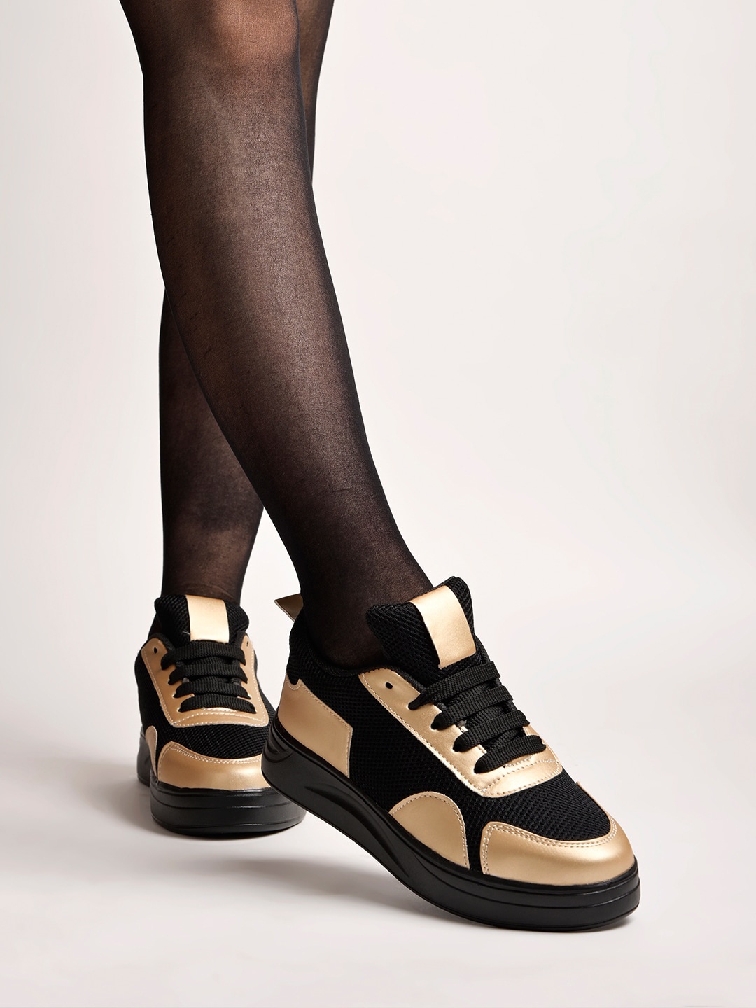 

Shoetopia Girls Colourblocked Flatforms, Gold