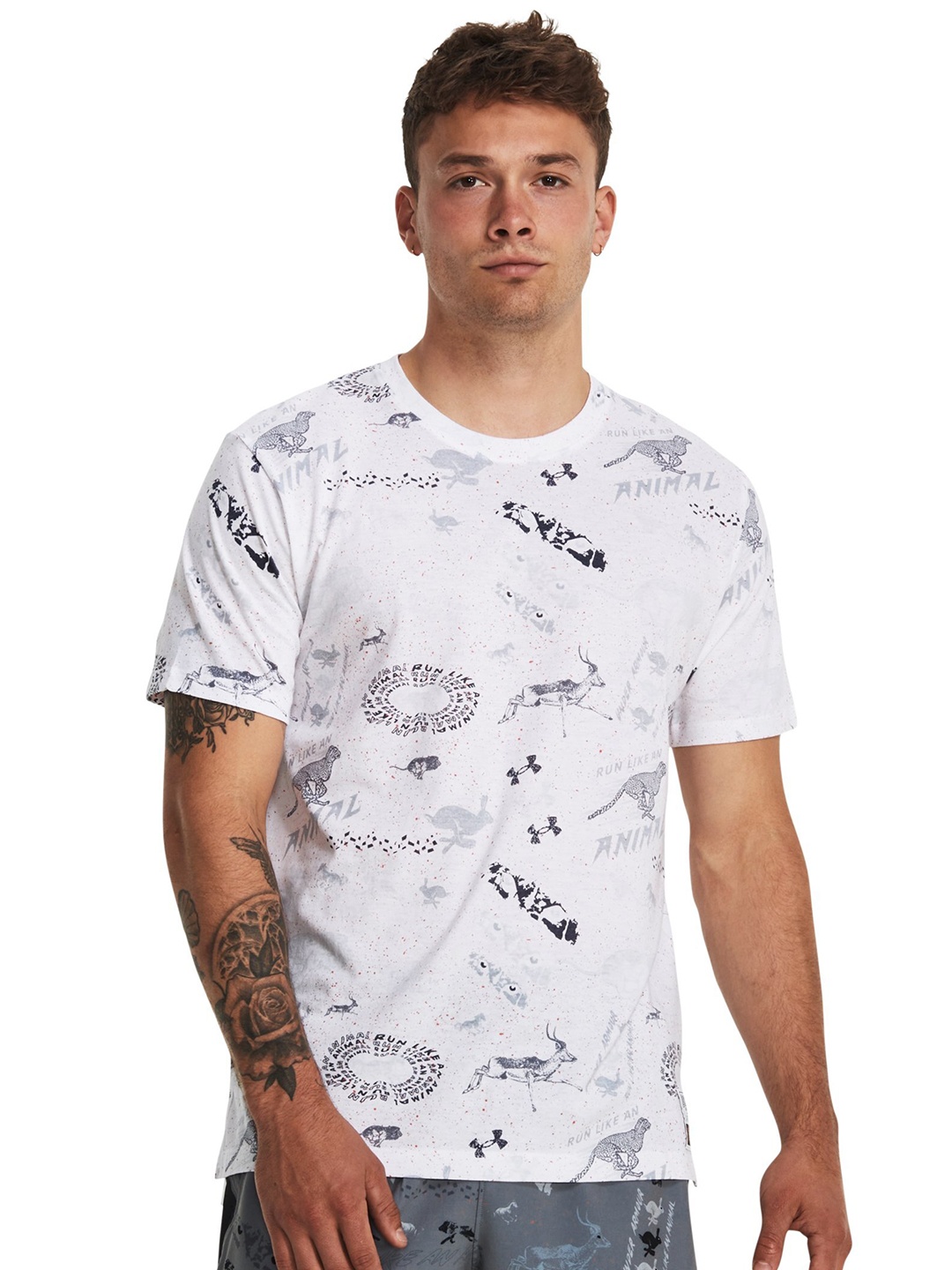 

UNDER ARMOUR Run Like An Animal Printed Slim-Fit T-Shirt, White