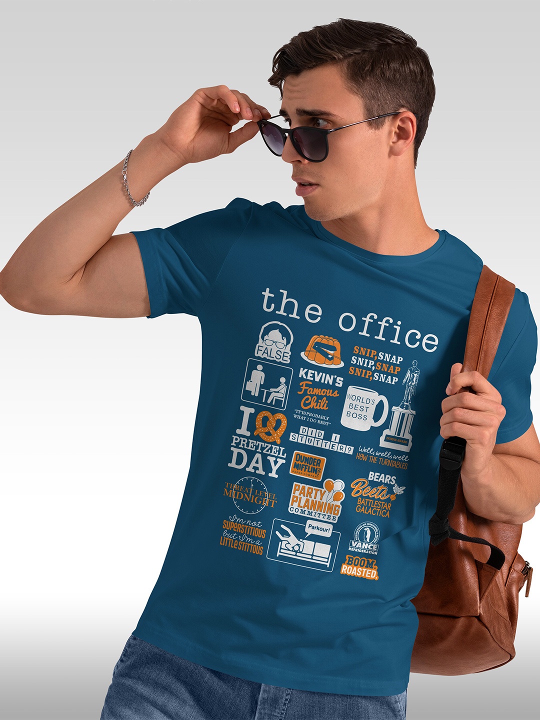 

BAESD Men Printed Applique T-shirt, Blue
