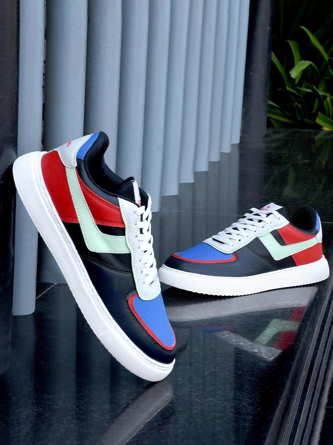 

Heris & Hemly Men Colourblocked PU Skate Shoes, Multi