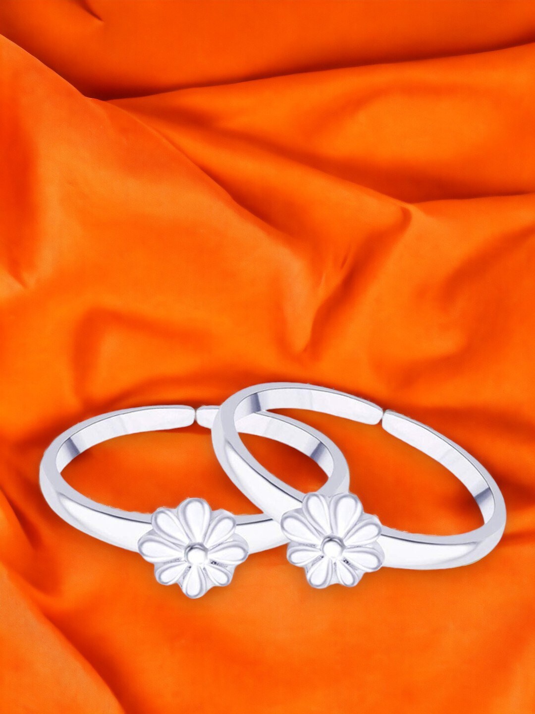 

Taraash Toe Rings, Silver