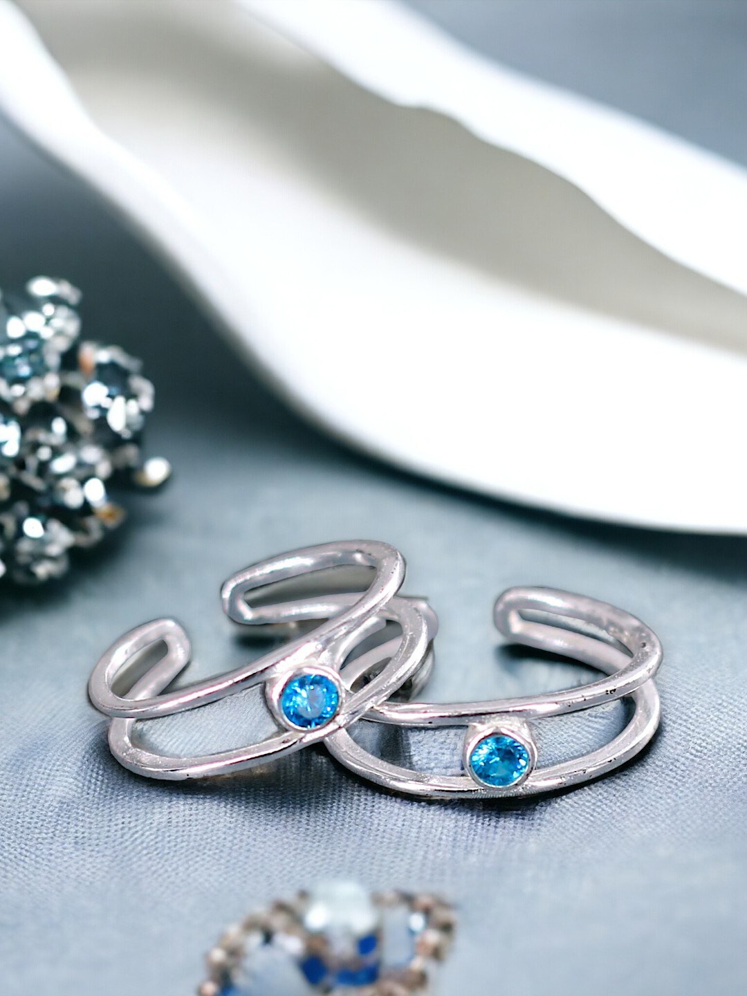 

Taraash Toe Rings, Silver