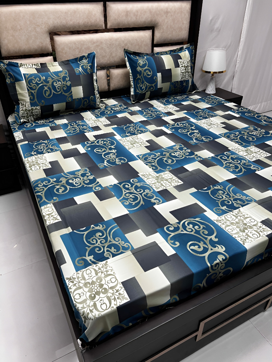 

Pure Decor Blue & White Ethnic Motifs King Bedsheet with 2 Pillow Covers