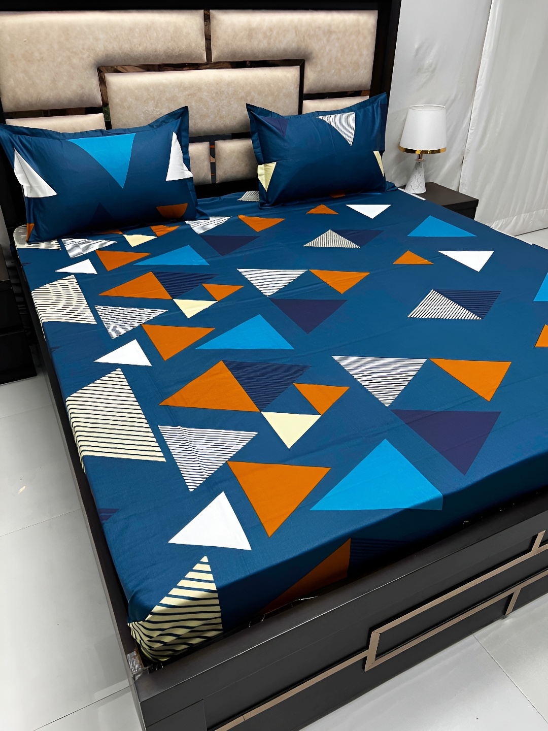 

Pure Decor Blue & Mustard Geometric King Bedsheet with 2 Pillow Covers