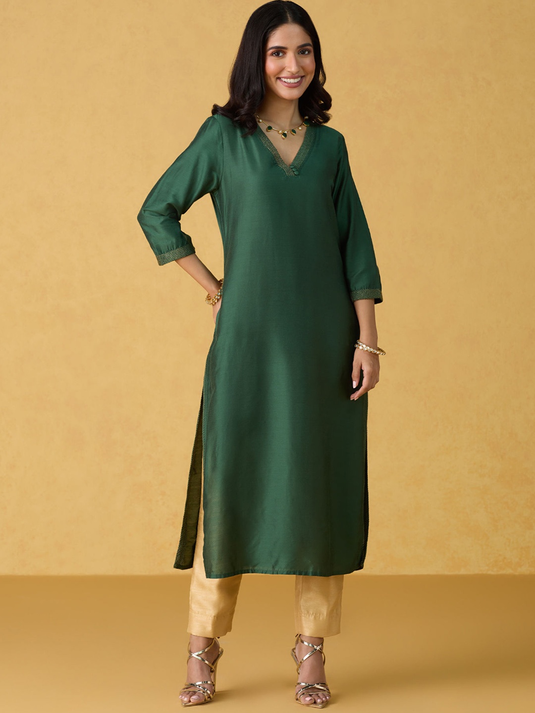 

Likha Zari Thread Work Straight Kurta, Green