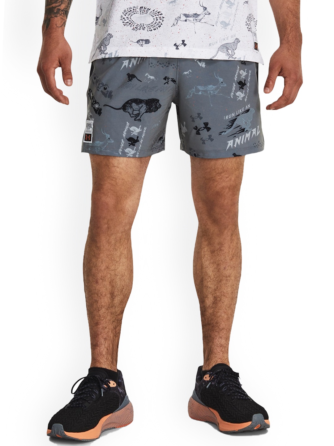 

UNDER ARMOUR UA Run Like A Men Printed Loose-Fit Sporty Shorts, Grey