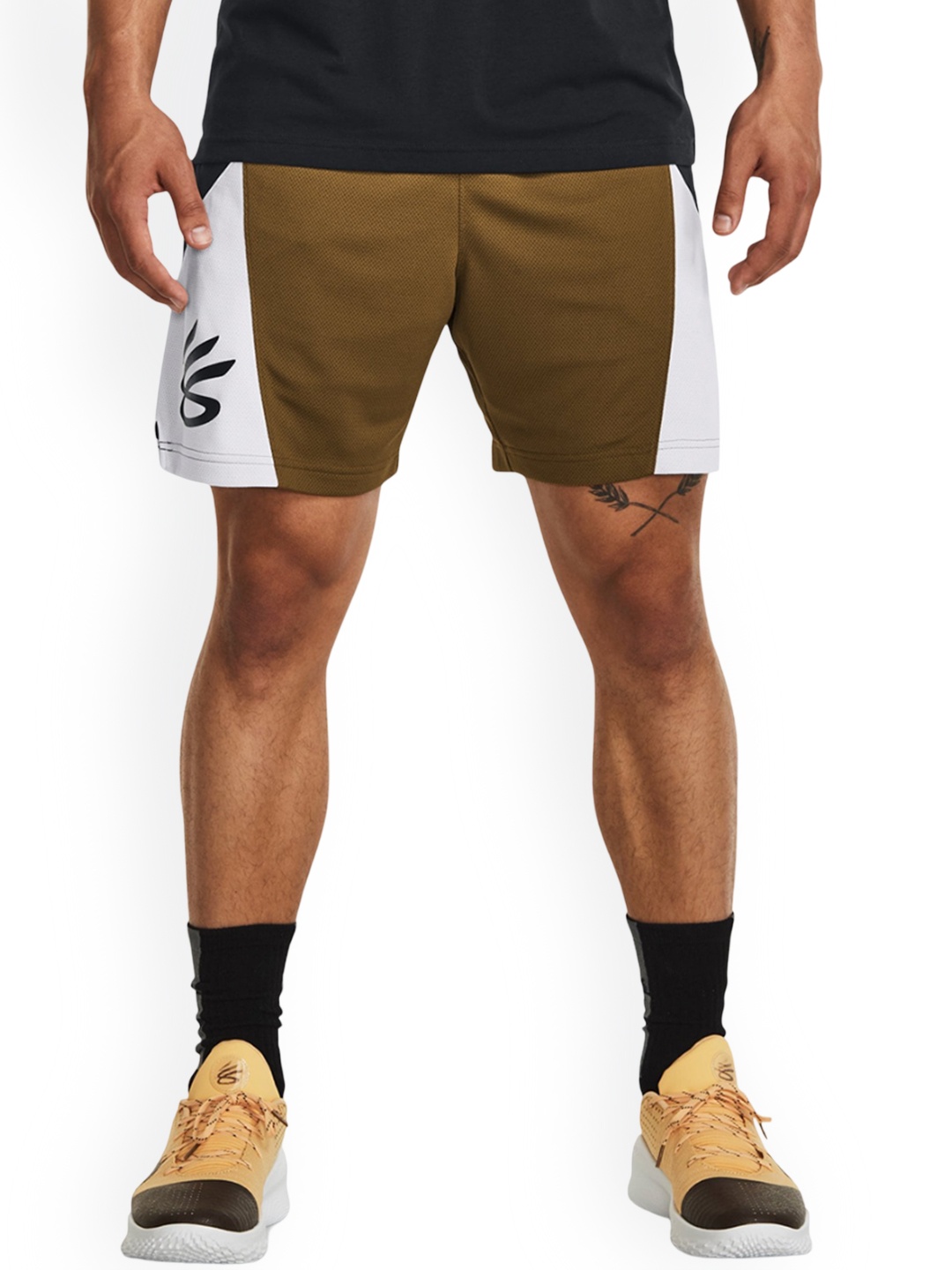 

UNDER ARMOUR UA Curry Splash Men Colourblocked Loose-Fit Shorts, Brown