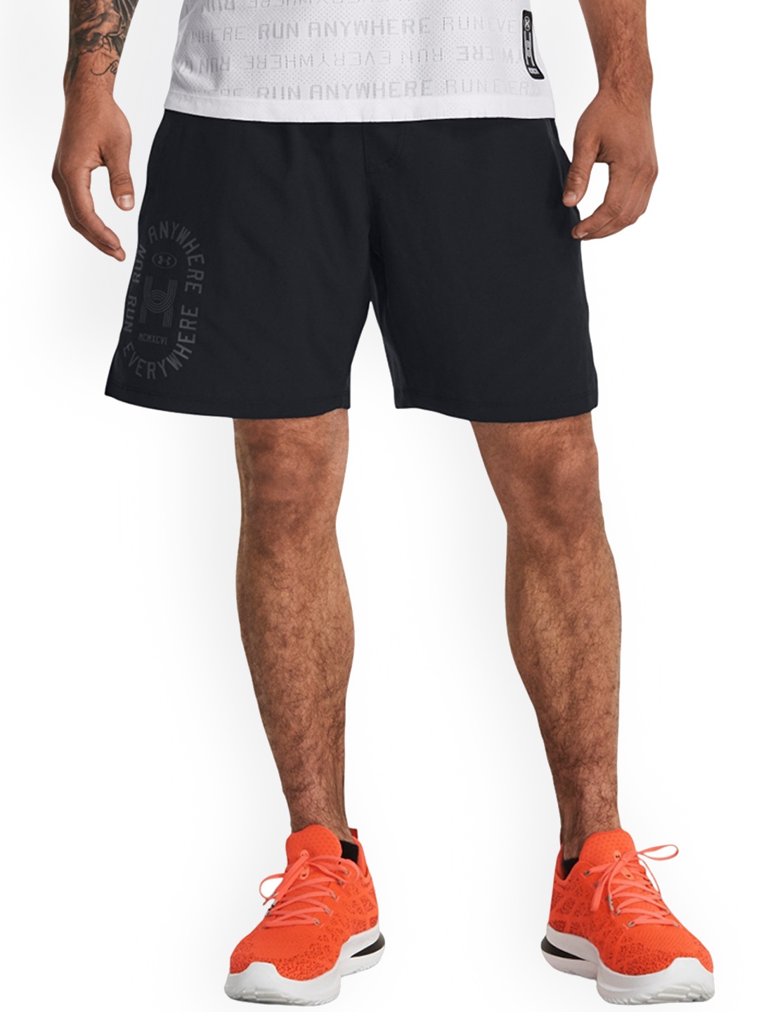 

UNDER ARMOUR UA Run Everywhere Men Loose-Fit Shorts, Black