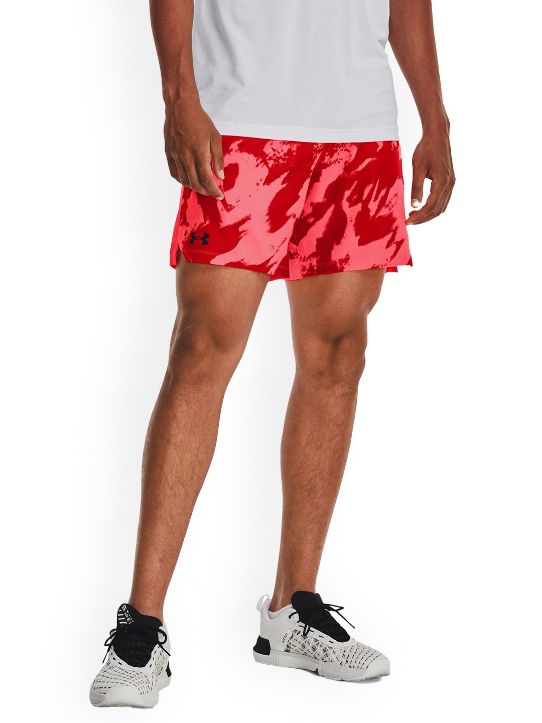 

UNDER ARMOUR UA Vanish Woven 6in Men Printed Slim-Fit Sporty Shorts, Red