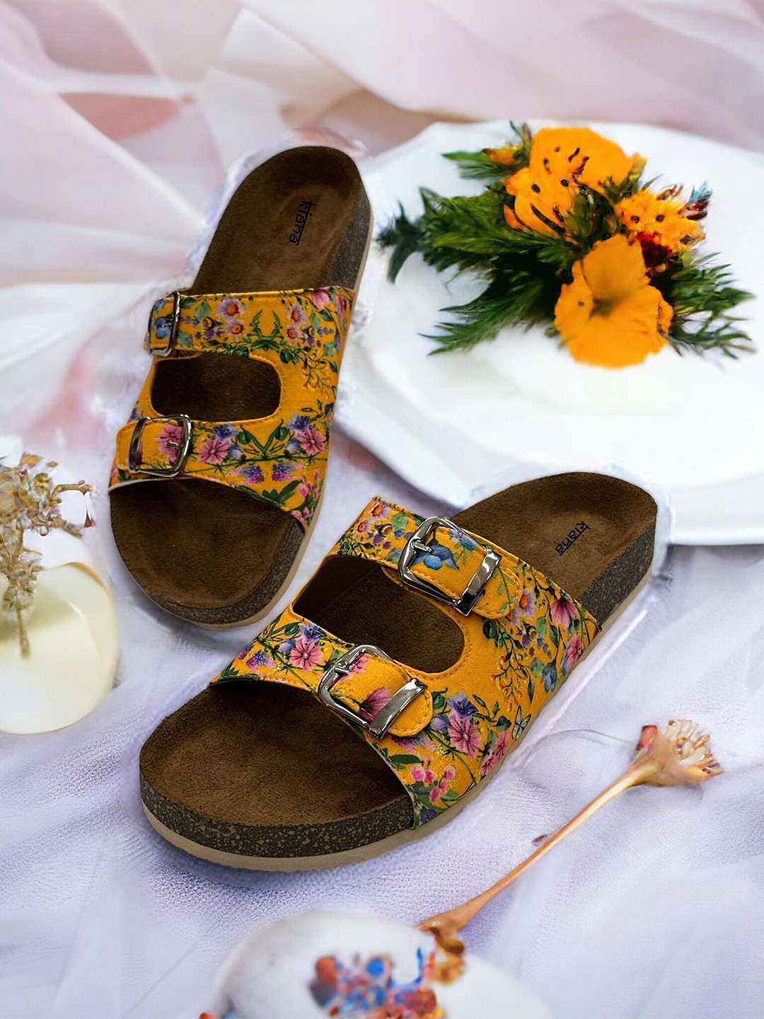 

Kiana Women Printed Open Toe Flats, Orange