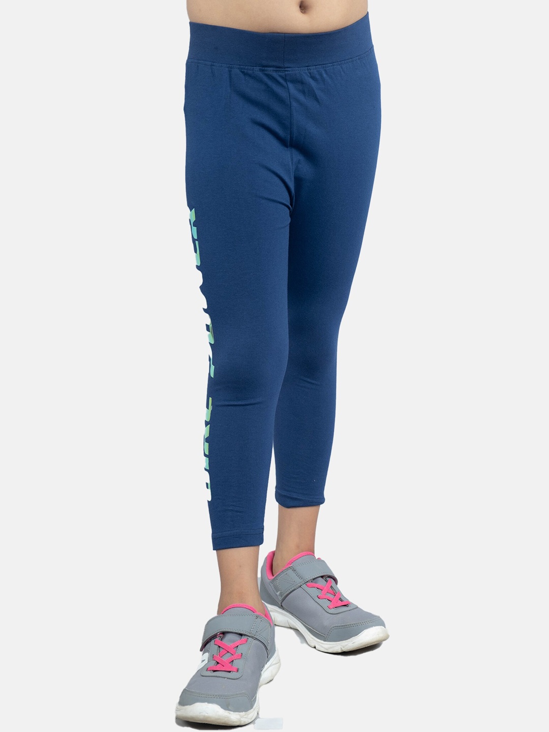 

KiddoPanti Girls Printed Three-Quatered Leggings, Navy blue