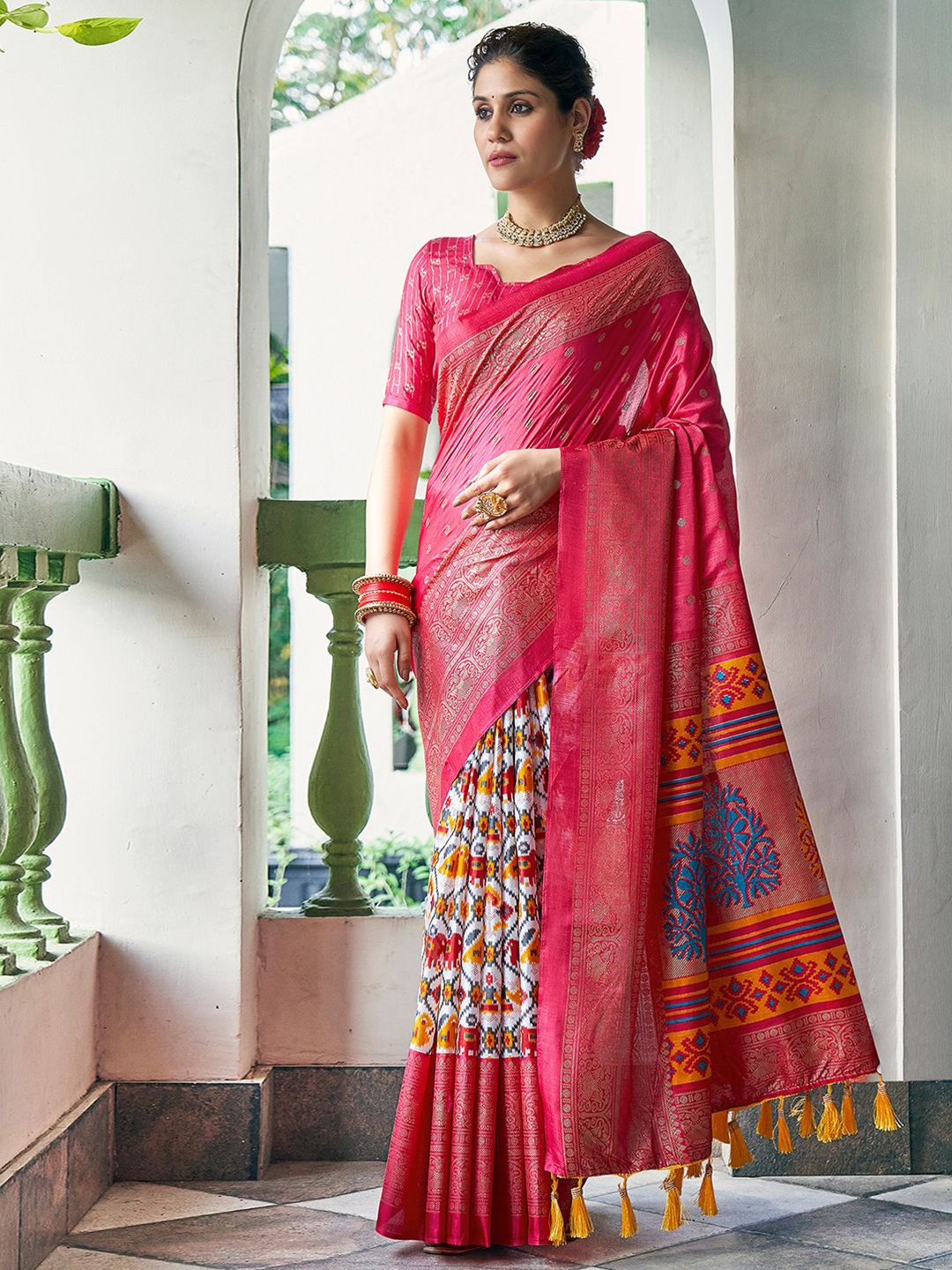 

Mitera Ethnic Motifs Zari Art Silk Kanjeevaram Saree, Pink