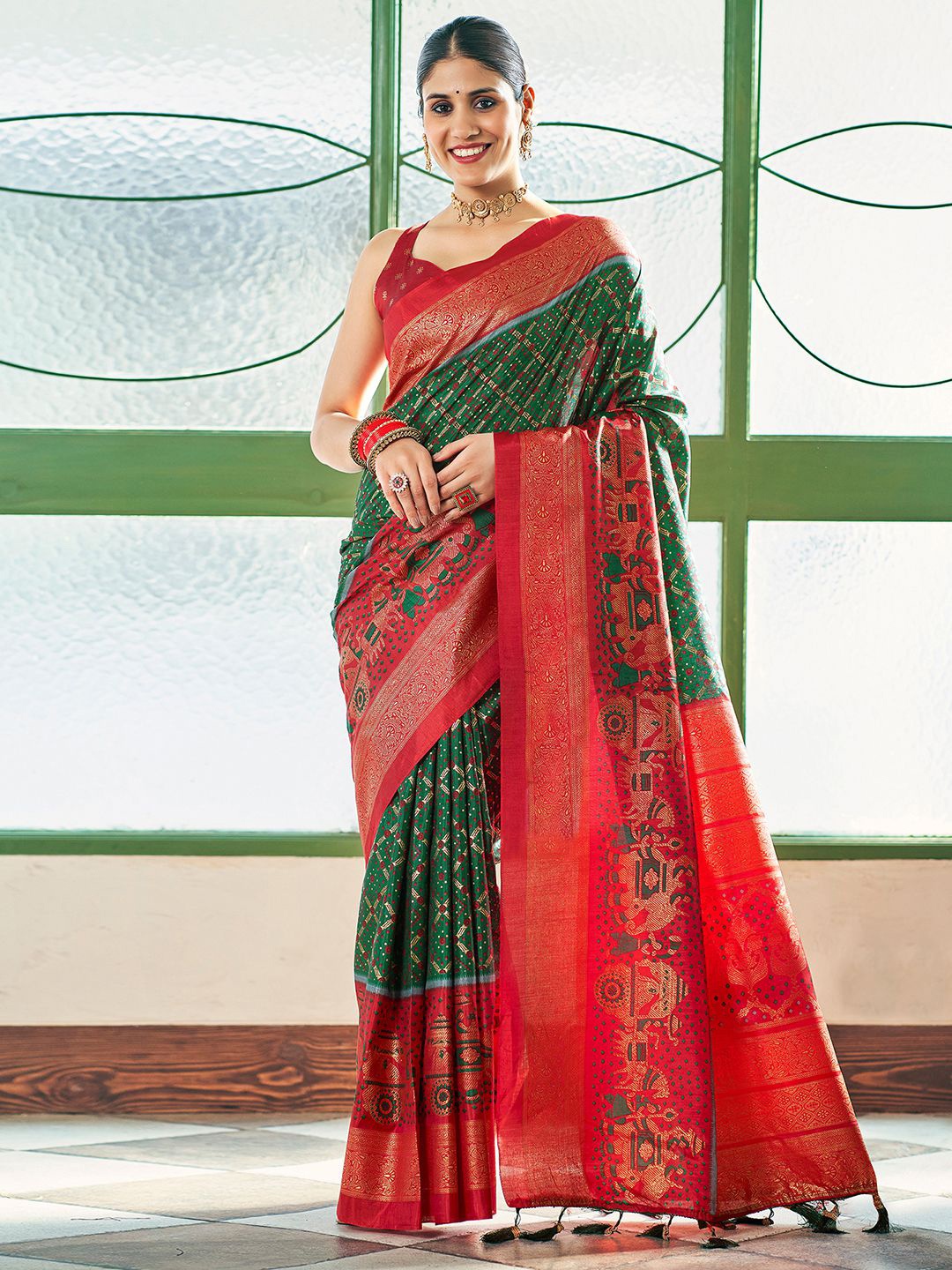 

Mitera Art Silk Kanjeevaram Saree, Green