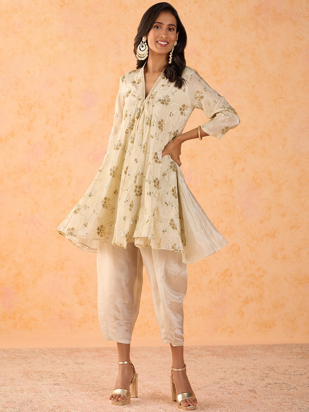 

Gajra Gang Women Floral Printed Pleated Sequinned Kurta with Trousers, Beige